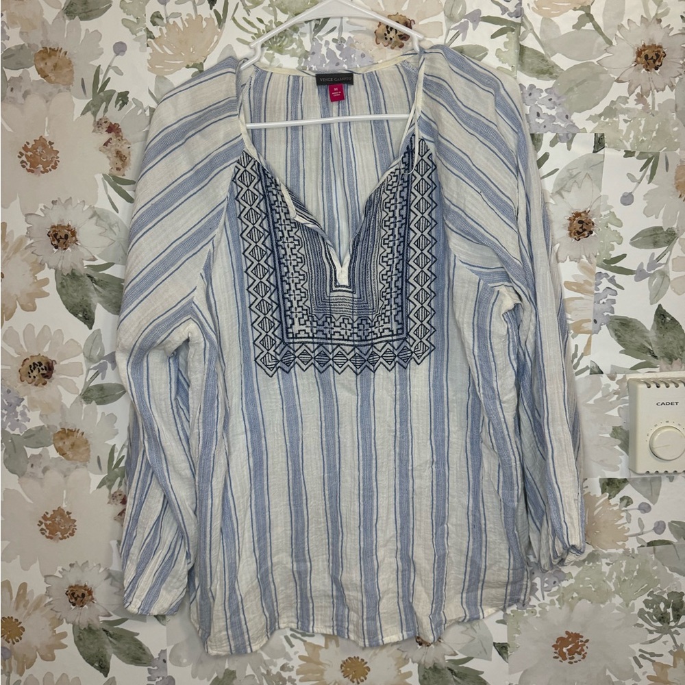 Vince camuto blouse 🛍
